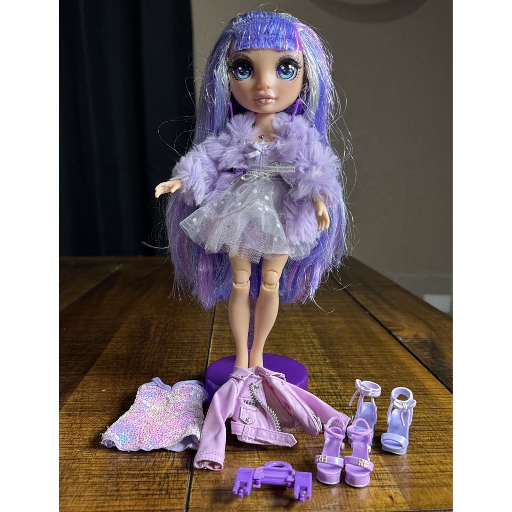 Rainbow High Violet Willow Fashion Doll 2019 Purple Glitter Sequin Fur Outfit